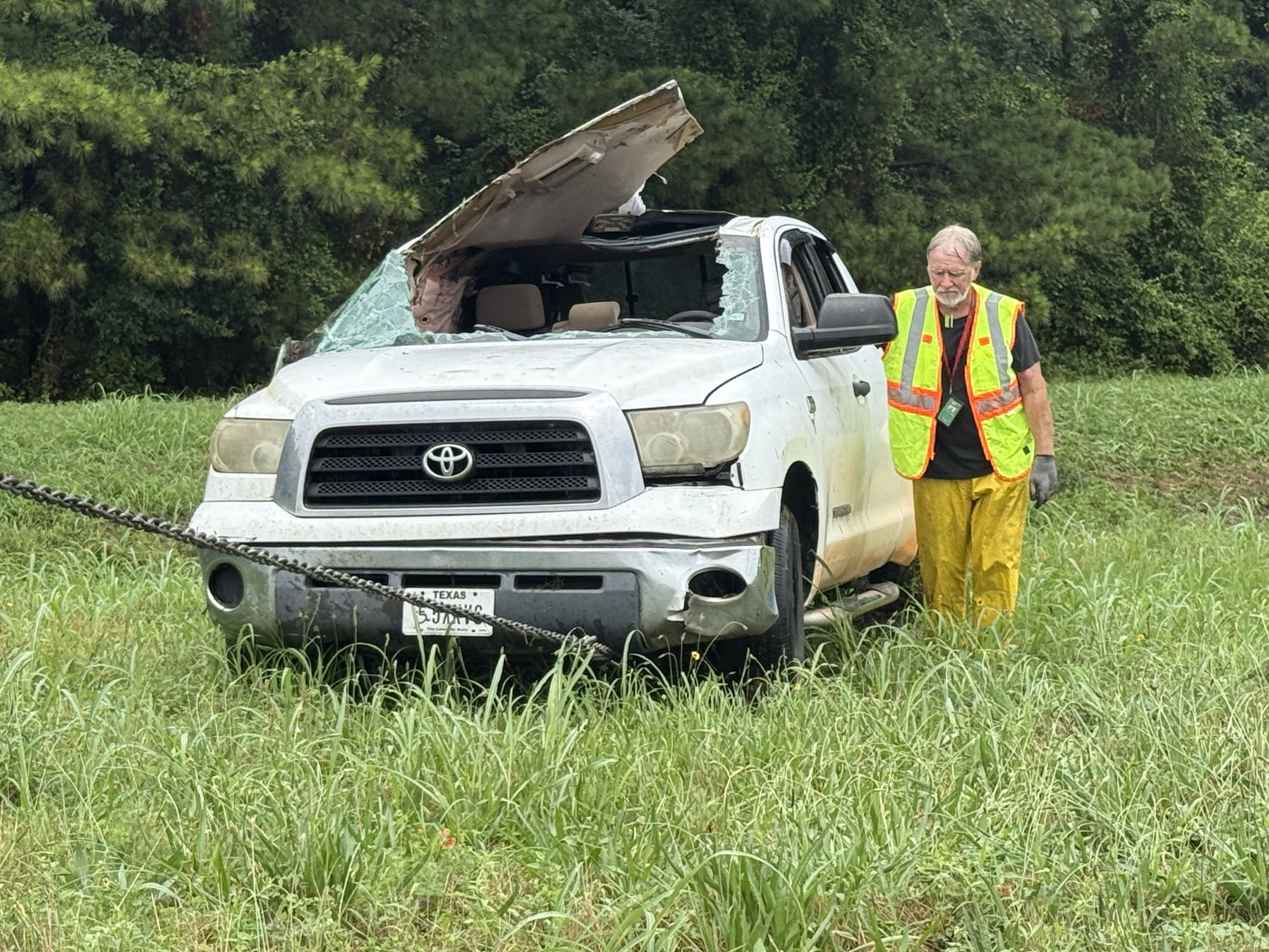 75-Year-Old Driver Killed in Hydroplane Crash on I-45 During Heavy Rain